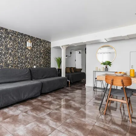 2 Pieces Buttes Chaumont Parfait Pour Famille Paris